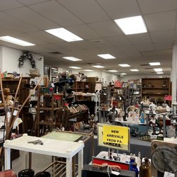 Abby's Antique Mall - Inside