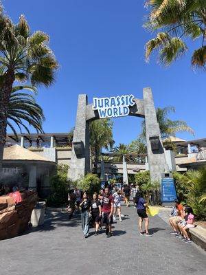 Jurassic World - The Ride by null