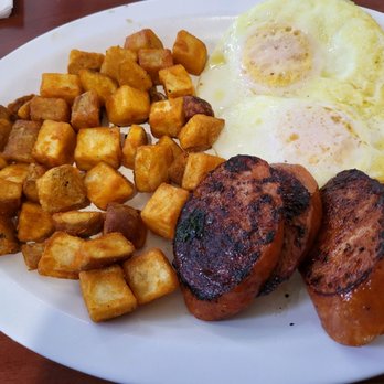 Eggs 'n Things - Waikiki Beach Eggspress - Portuguese sausage with eggs and potatoes - Breakfast & Brunch Near Me - Honolulu, Hawaii Eggs 'n Things - Waikiki Beach Eggspress - Portuguese sausage with eggs and potatoes - Breakfast & Brunch Near Me - Honolulu, Hawaii
