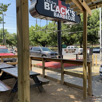Terry Black's Barbecue - Parking and outside seating - Barbeque Near Me - Austin, Texas Terry Black's Barbecue - Parking and outside seating - Barbeque Near Me - Austin, Texas