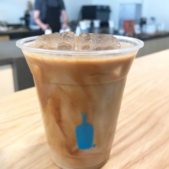 Blue Bottle Coffee - Beverly Grove - Cafe latte with oat milk: delicious - Coffee & Tea Near Me - Los Angeles, California