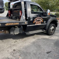 On The Hook Wrecker Service