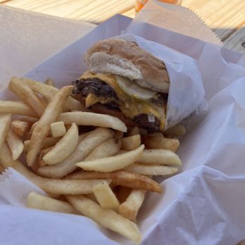 Bun & Blanket - Burgers Near Me - Glendale, California