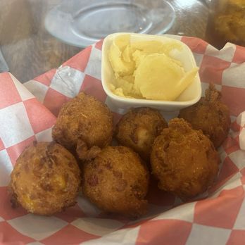 1710 Tavern - Hush puppies - Wine Bars Near Me - Tappahannock, Virginia