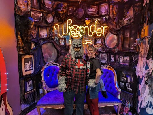 Wonder Bar by null