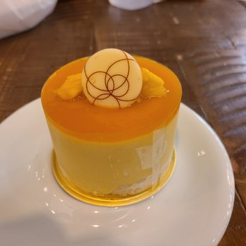 Chateau De Chantilly Cafe - Bakeries Near Me - Chantilly, Virginia