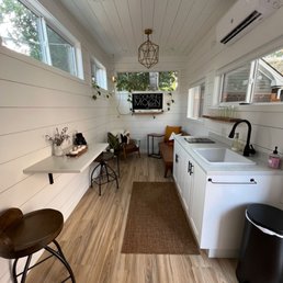 Backyard Studio - Kitchenette