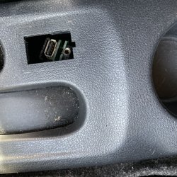 San Diego Rent-A-Car - Broken stereo and outlets