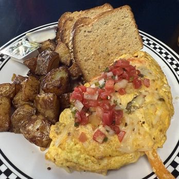 Grump's Cafe - Crofton - Western Omelet - Breakfast & Brunch Near Me - Gambrills, Maryland