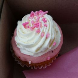 Strawberry cupcake, don't recommend. Strawberry cupcake, don't recommend.