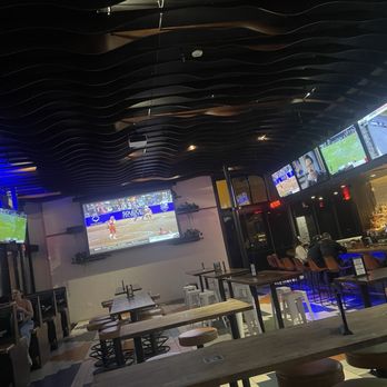 Highline Park - Cocktail Bars Near Me - Houston, Texas