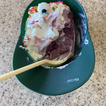 Graeter's Ice Cream - Going , going.... - Candy Stores Near Me - Cincinnati, Ohio Graeter's Ice Cream - Going , going.... - Candy Stores Near Me - Cincinnati, Ohio