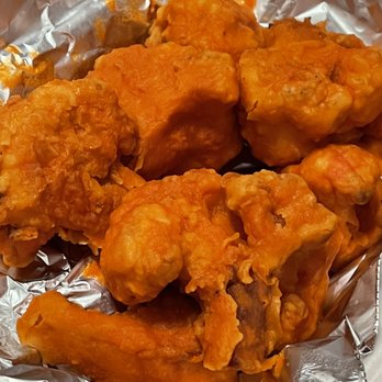 Wallenwein's Hotel - Vegan cauliflower wings - American Near Me - East Aurora, New York