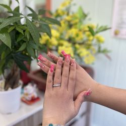 Milky Nails And Spa