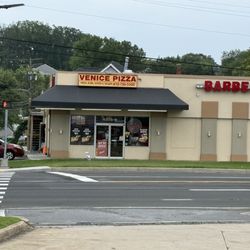 Venice Pizze - Still here! Aug 14, 2026