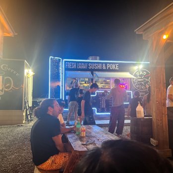Maui Foods Trucks - Oao is ohhh ! Classy fish in a cardboard box ! It rivals butter fish at classy Michelin starred digs - Food Trucks Near Me - Kihei, Hawaii Maui Foods Trucks - Oao is ohhh ! Classy fish in a cardboard box ! It rivals butter fish at classy Michelin starred digs - Food Trucks Near Me - Kihei, Hawaii
