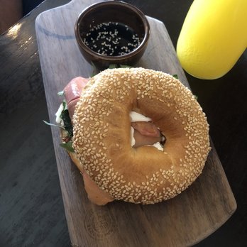 Maple Bakehouse - Salmon bagel - Coffee & Tea Near Me - San Miguel de Cozumel, ROO