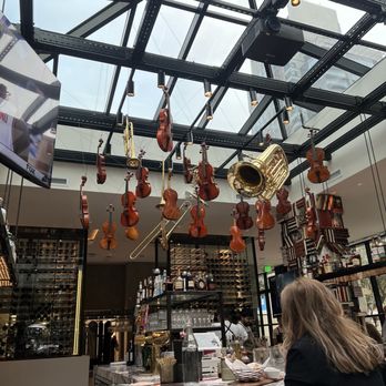 Settecento - Decor at the bar - Italian Near Me - Los Angeles, California