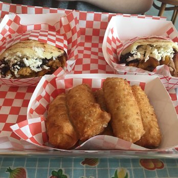 La Latina - Las Arepas Pabellònes con tequeños - Tapas/Small Plates Near Me - Miami, Florida La Latina - Las Arepas Pabellònes con tequeños - Tapas/Small Plates Near Me - Miami, Florida