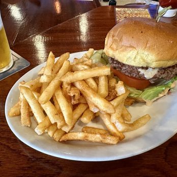 Fogbelt Brewing Company - Fogbelt Burger & Fries - Brewpubs Near Me - Santa Rosa, California Fogbelt Brewing Company - Fogbelt Burger & Fries - Brewpubs Near Me - Santa Rosa, California