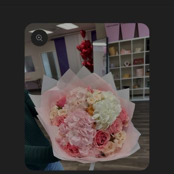 Luna Flowers - Selling picture - Floral Designers Near Me - Schaumburg, Illinois Luna Flowers - Selling picture - Floral Designers Near Me - Schaumburg, Illinois