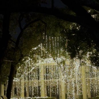 River Oaks Christmas Lights - Holiday Decorating Services Near Me