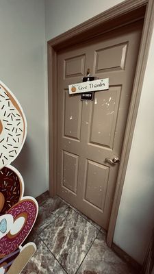 Baker's Pride Bakery by null
