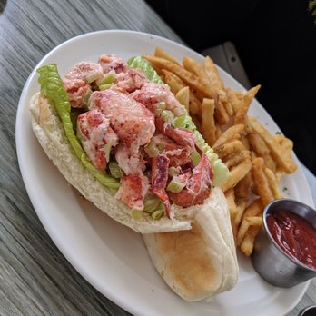 Sea Ketch Restaurant - Lobster Roll - Seafood Near Me - Hampton, New Hampshire Sea Ketch Restaurant - Lobster Roll - Seafood Near Me - Hampton, New Hampshire