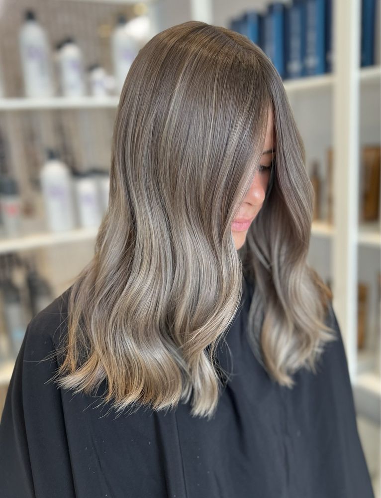 Orange Salon Image