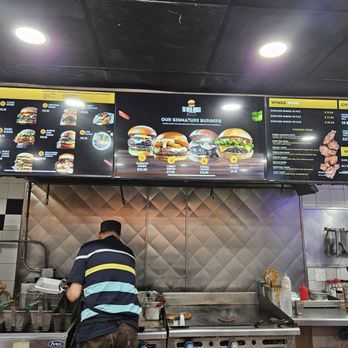 The Halal Burger - Looks good - Halal Near Me - Lombard, Illinois