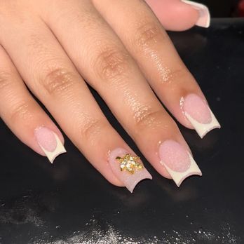 Nails by Keysi - very short cute simple set - Nail Technicians Near Me Nails by Keysi - very short cute simple set - Nail Technicians Near Me
