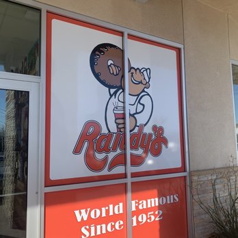 Randy's Donuts - Outside - Donuts Near Me - Riverside, California