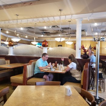 Les Cafe Pancake House - Interior - Sandwiches Near Me - Highland, Indiana Les Cafe Pancake House - Interior - Sandwiches Near Me - Highland, Indiana