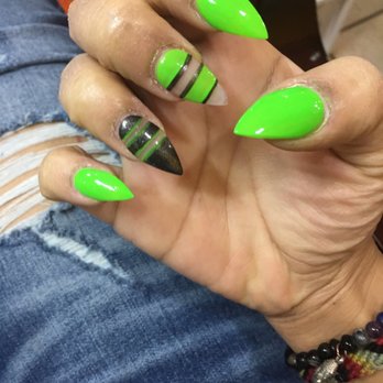 The Nail Lounge & Spa - Nail Salons Near Me - Lincoln, Nebraska