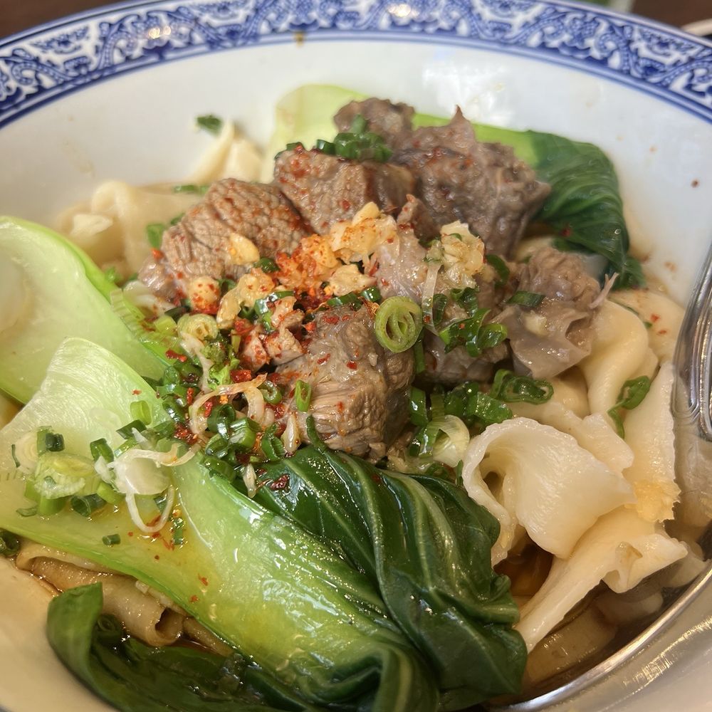 Master Wei Xi'An Cuisine - Biang biang noodles with stewed beef - Chinese Near Me - Holborn, XGL Master Wei Xi'An Cuisine - Biang biang noodles with stewed beef - Chinese Near Me - Holborn, XGL