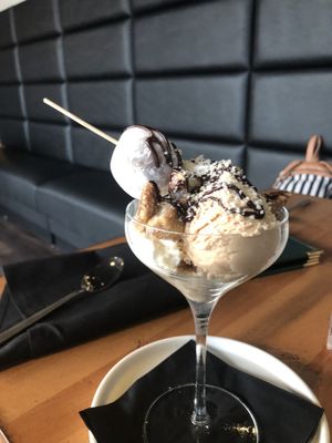 Kinjo Kitchen + Cocktails by null