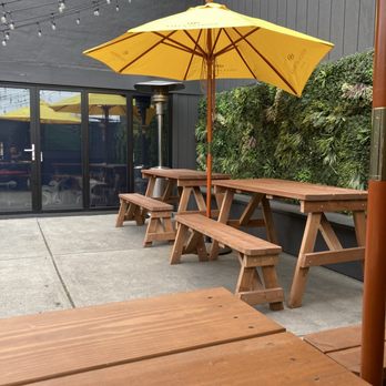 Hot Italian - Great dog-friendly patio in the back - Pizza Near Me - San Rafael, California