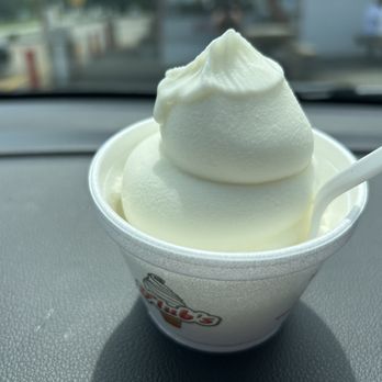 Flubs - Pineapple sherbet - Ice Cream & Frozen Yogurt Near Me - Fairfield, Ohio Flubs - Pineapple sherbet - Ice Cream & Frozen Yogurt Near Me - Fairfield, Ohio