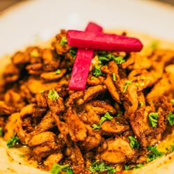 The Green Olive - Hummus with chicken shawarma