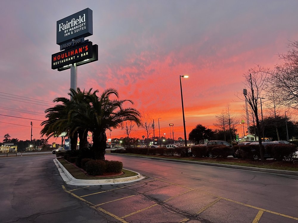 FAIRFIELD INN & SUITES BY MARRIOTT SAVANNAH I95 SOUTH 30 Photos & 41