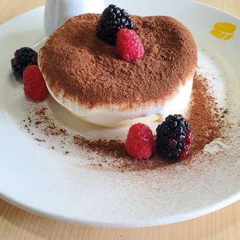 Fluffy Fluffy - Tiramisu Souffle Before the drizzle - Breakfast & Brunch Near Me - Miami, Florida