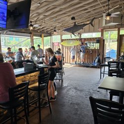 Barnaby's of America - Outdoor bar and live music