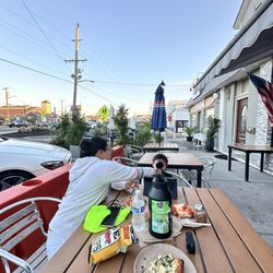 GiGi's NY Style Pizza - Al fresco