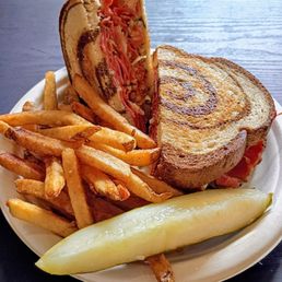 reuben, fries, pickle
