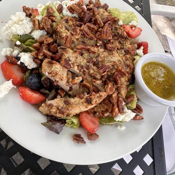 Magnolia Cafe - Pecan chicken salad - Cafes Near Me - Beaufort, South Carolina Magnolia Cafe - Pecan chicken salad - Cafes Near Me - Beaufort, South Carolina