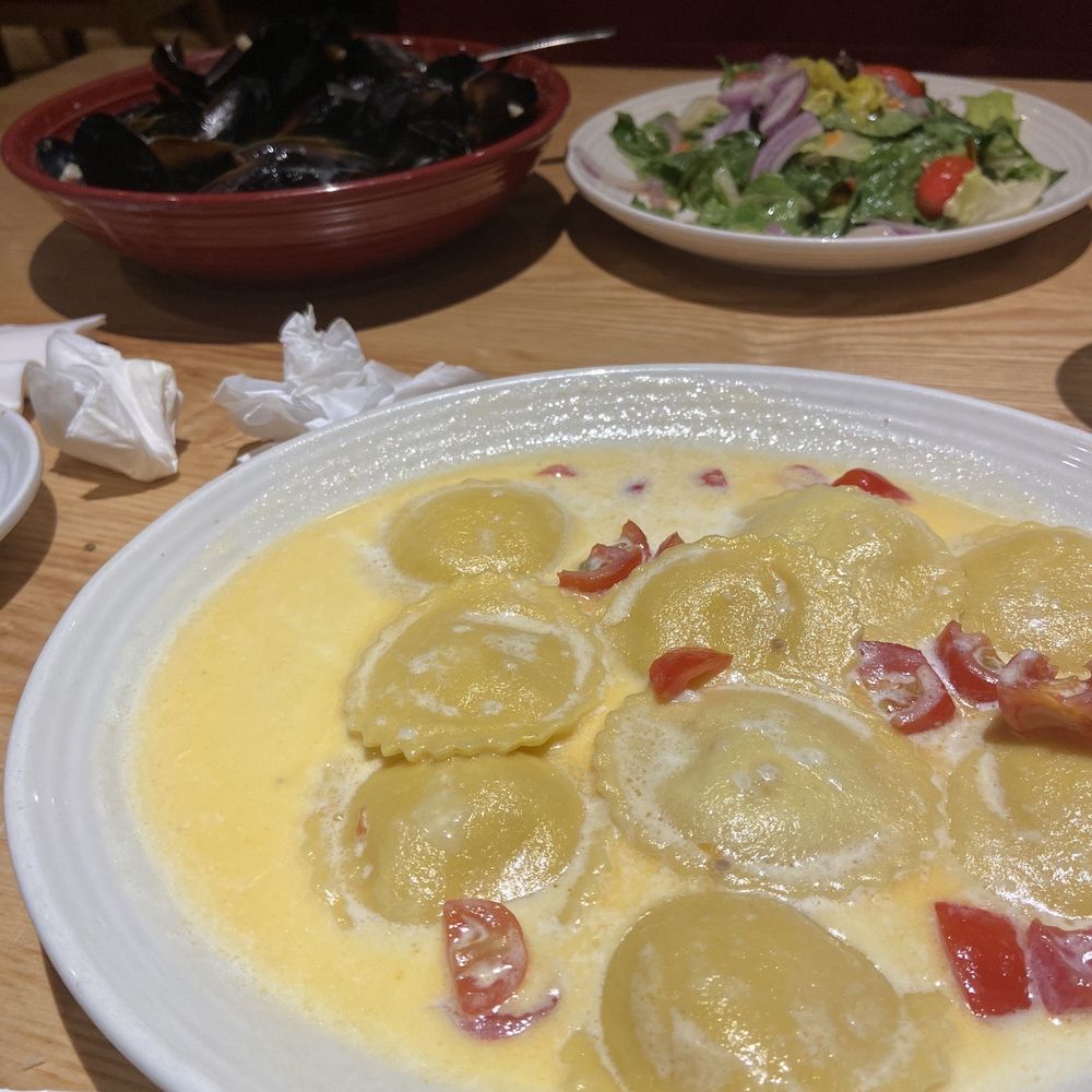 lobster ravioli, italian House Salad lobster ravioli, italian House Salad