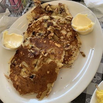 Dale's - Banana & walnut pancakes - Southern Near Me - Southaven, Mississippi