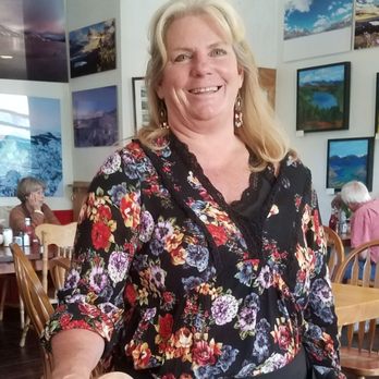 Donner Lake Kitchen - Kelley, our server and business owner. - Breakfast & Brunch Near Me - Truckee, California