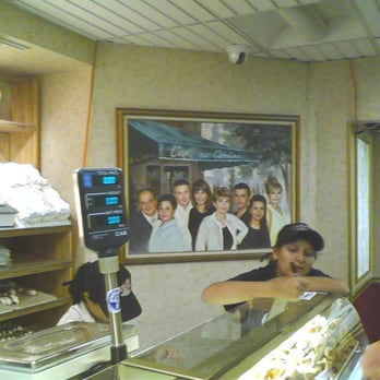 Carlo's Bakery - Bakeries Near Me - Hoboken, New Jersey