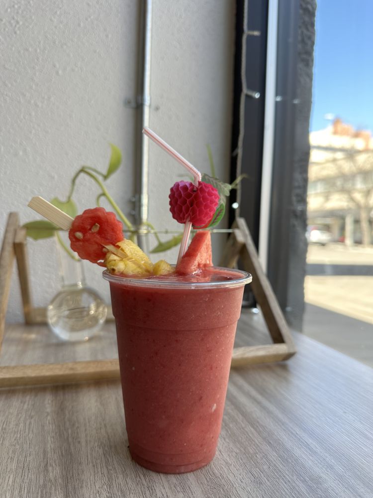 SMOOTHIE LAB Updated September 2024 20 Photos 212 N 29th St